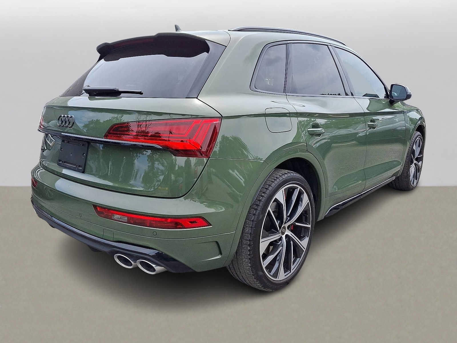 Certified 2023 Audi SQ5 Premium Plus w/ Premium Plus Package AWD/4WD image 31