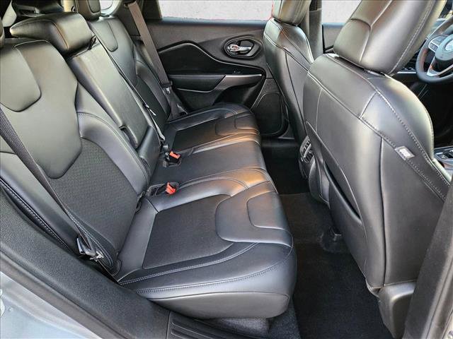 Used 2020 Jeep Cherokee Latitude Plus image 18