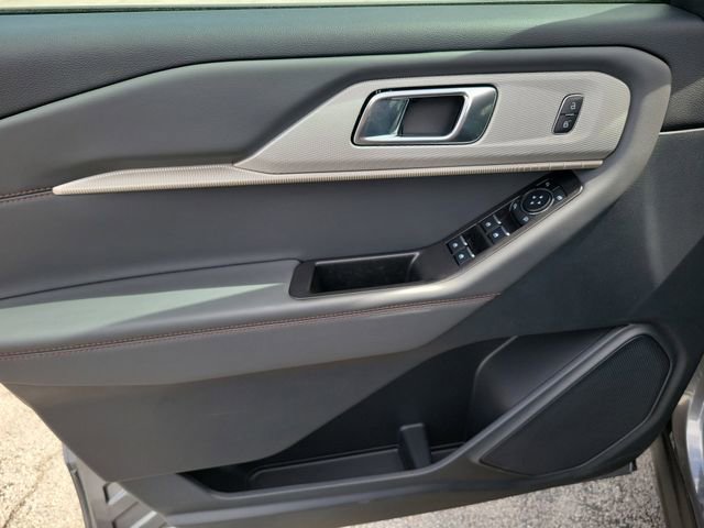 Used 2026 Ford Explorer Active RWD image 14