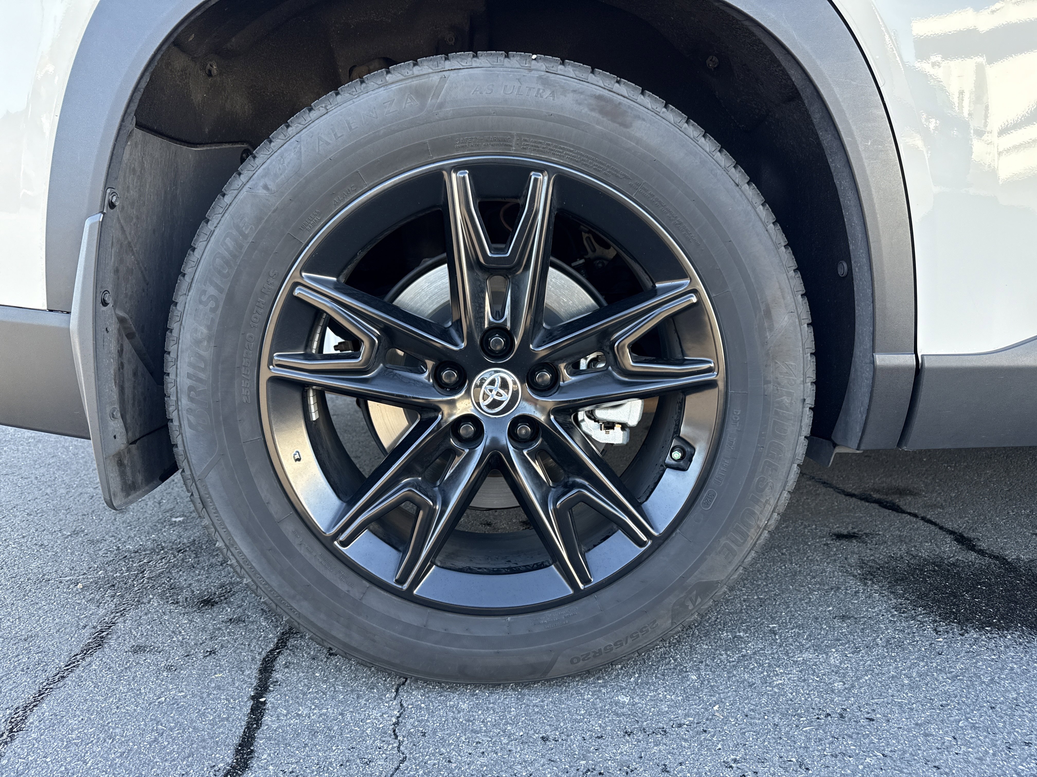 Used 2024 Toyota Grand Highlander Limited image 39