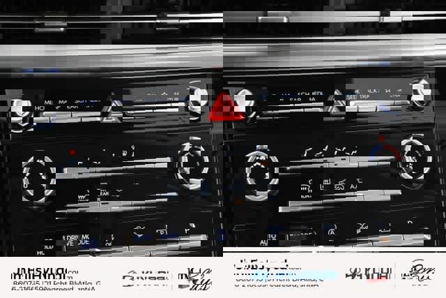 New 2025 Hyundai Santa Fe SE image 19