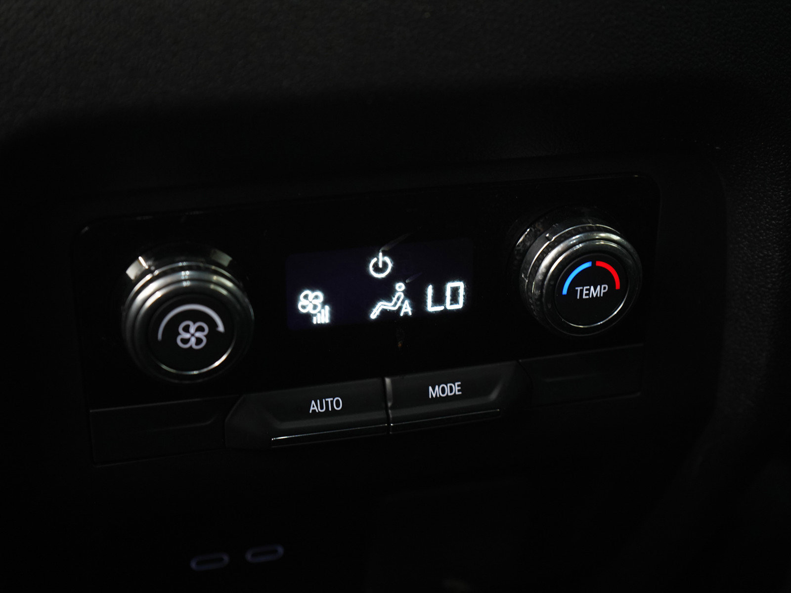 Used 2025 GMC Acadia AT4 AWD/4WD image 21