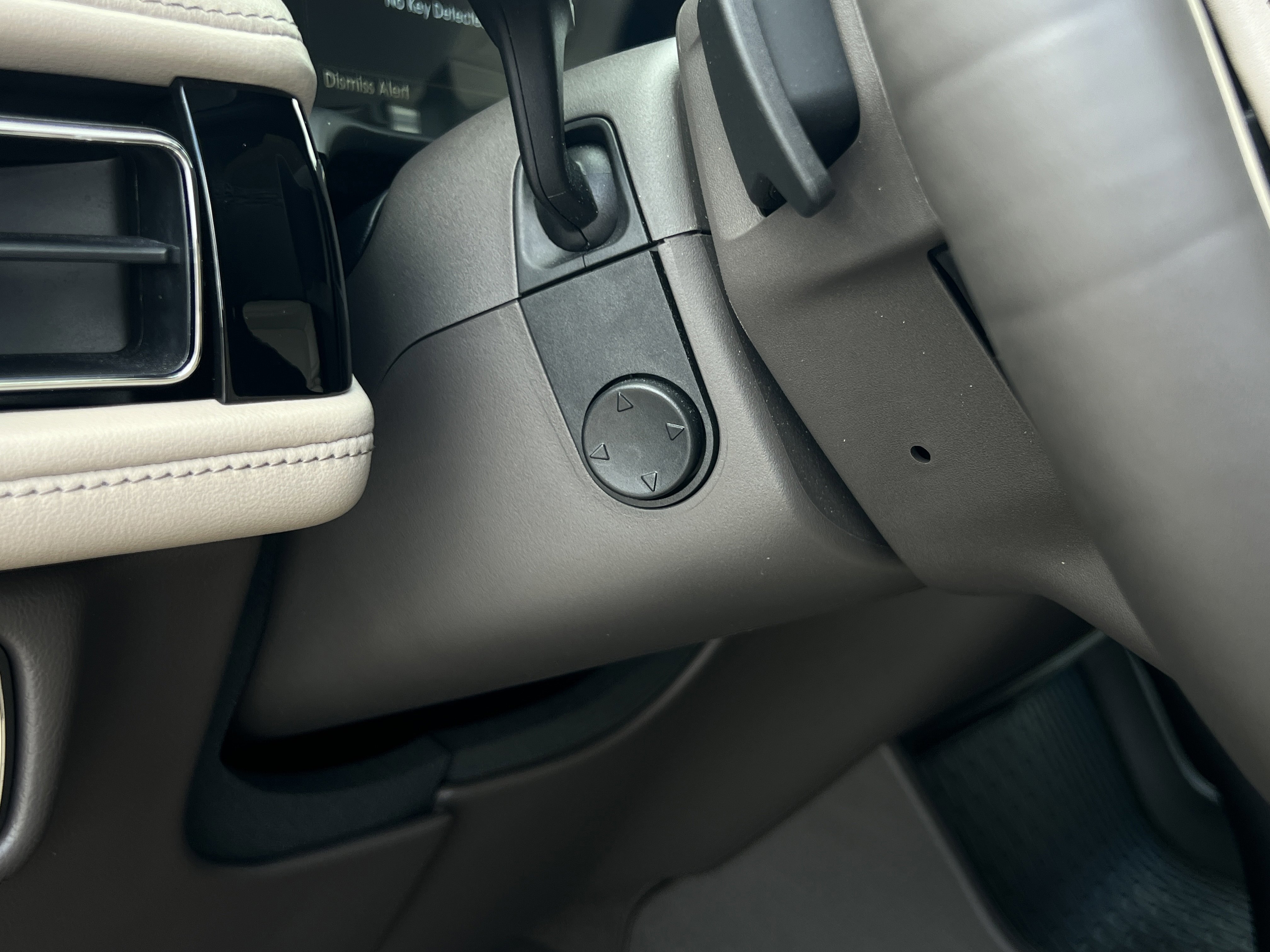 Used 2022 Lincoln Aviator Reserve w/ Equipment Group 201A image 14