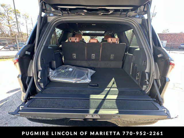 New 2026 Lincoln Navigator L Reserve image 21