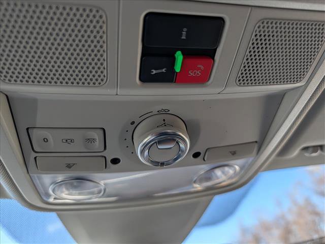 Used 2020 Volkswagen Passat 2.0T SEL image 38