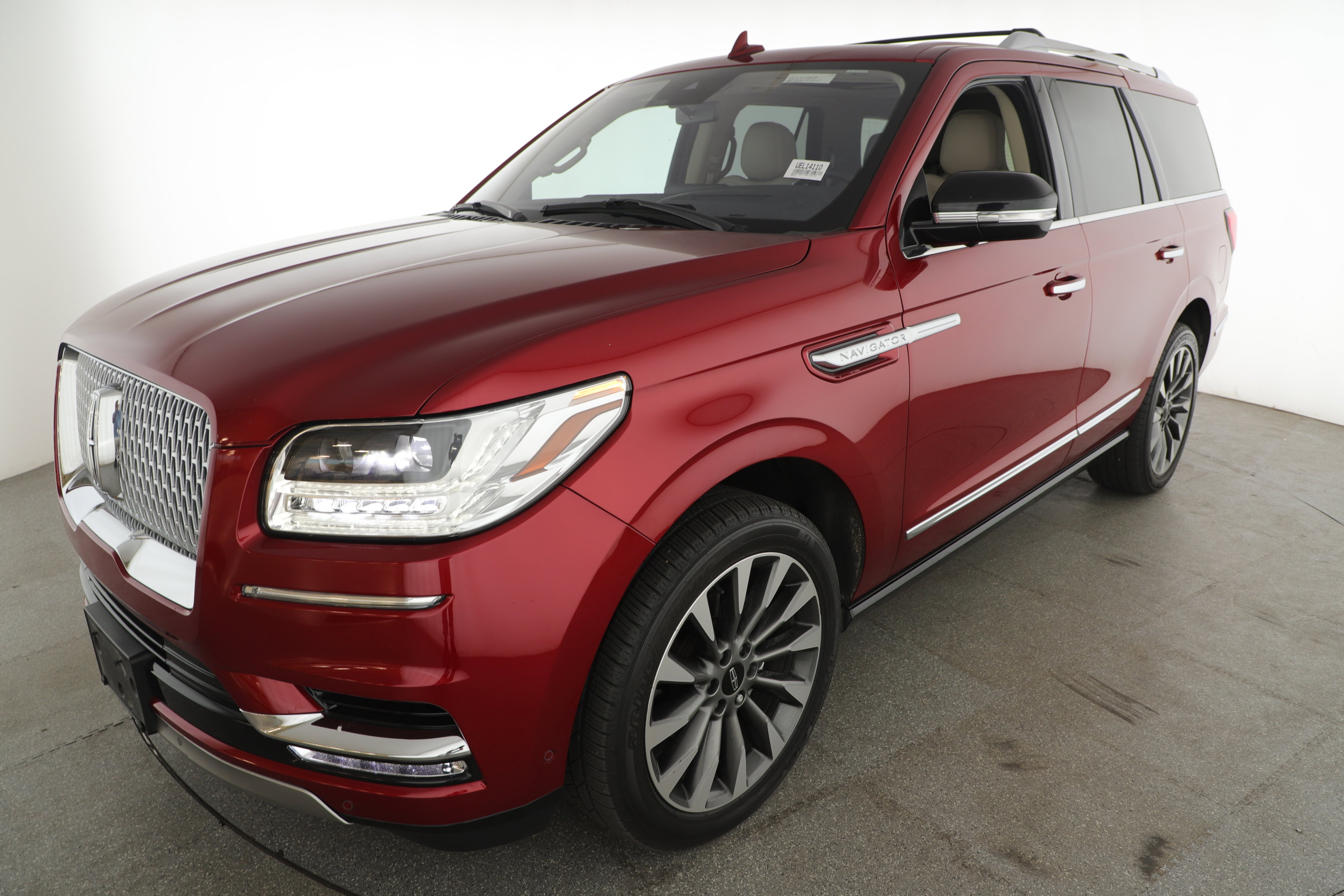 Used 2018 Lincoln Navigator Select w/ Technology Package image 4