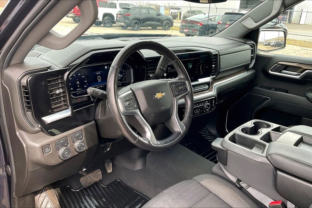 Used 2022 Chevrolet Silverado 1500 LT image 14