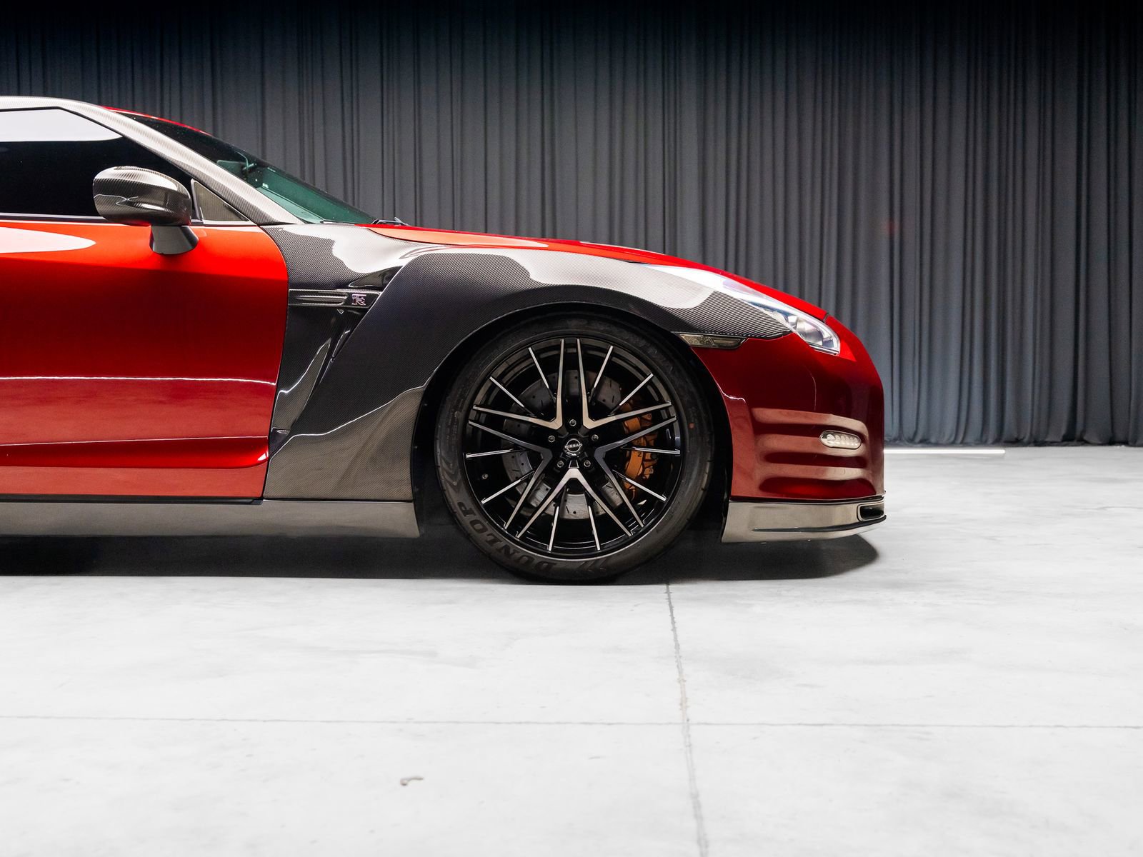 Used 2014 Nissan GT-R Premium AWD/4WD image 3