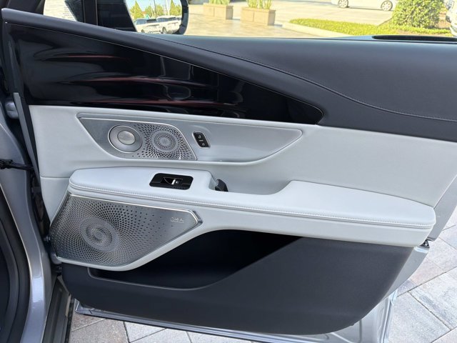 New 2026 Lincoln Nautilus Reserve AWD/4WD image 16