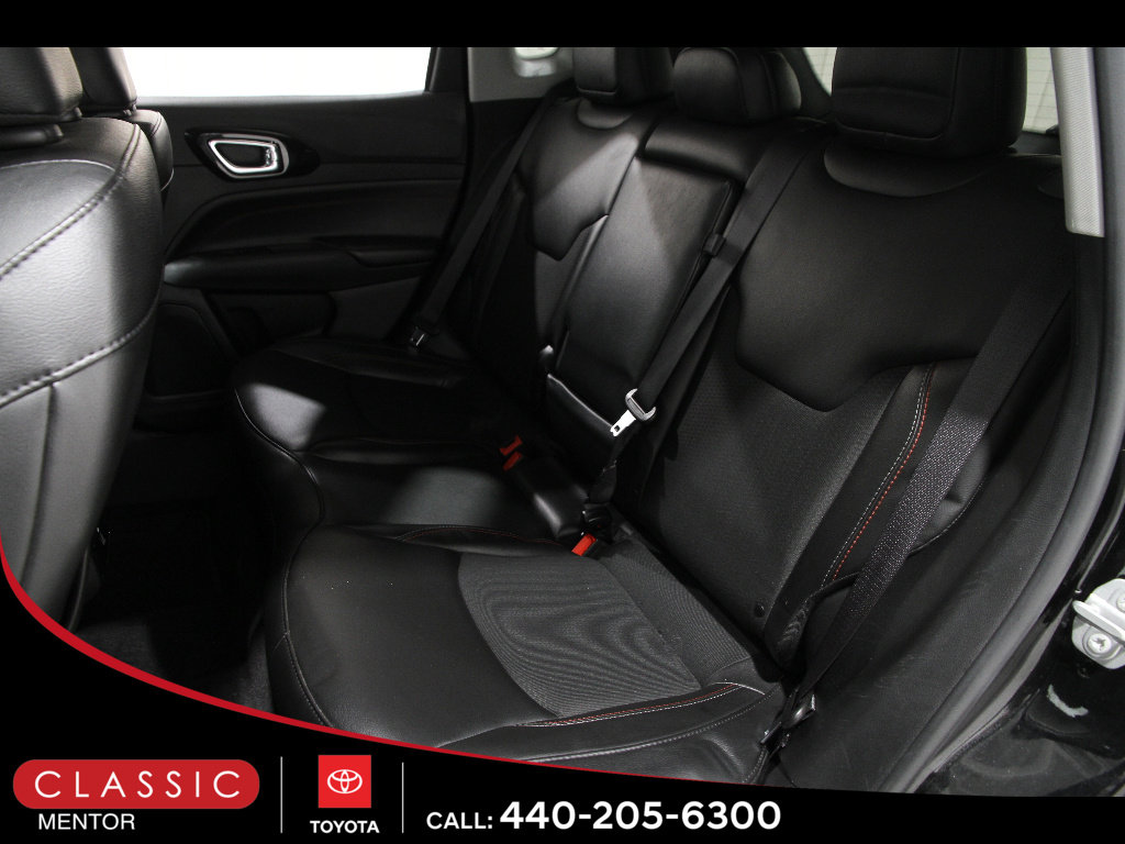Used 2022 Jeep Compass Trailhawk w/ Trailhawk Convenience Group AWD/4WD image 17