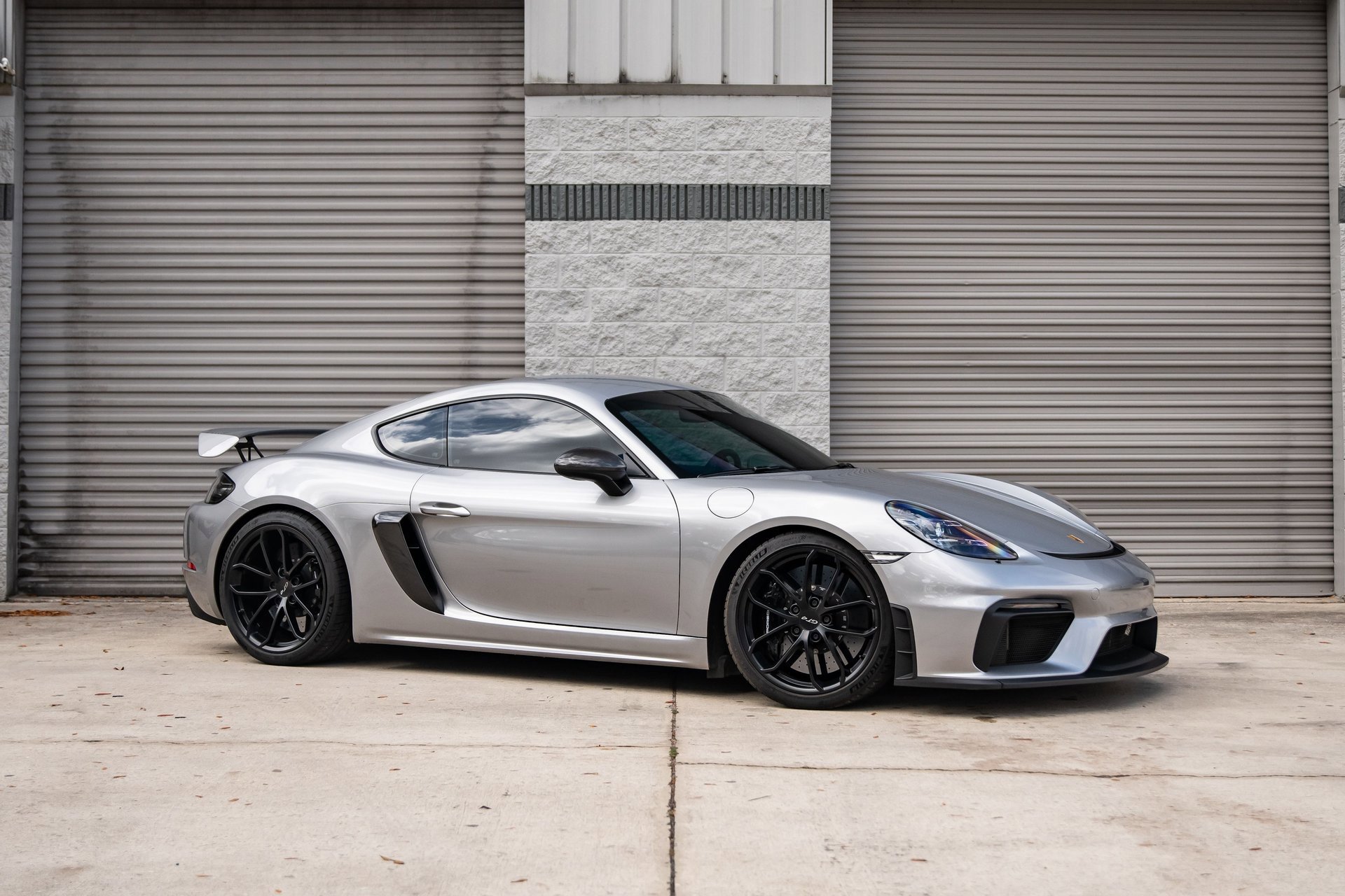 Used 2020 Porsche 718 Cayman GT4 image 1