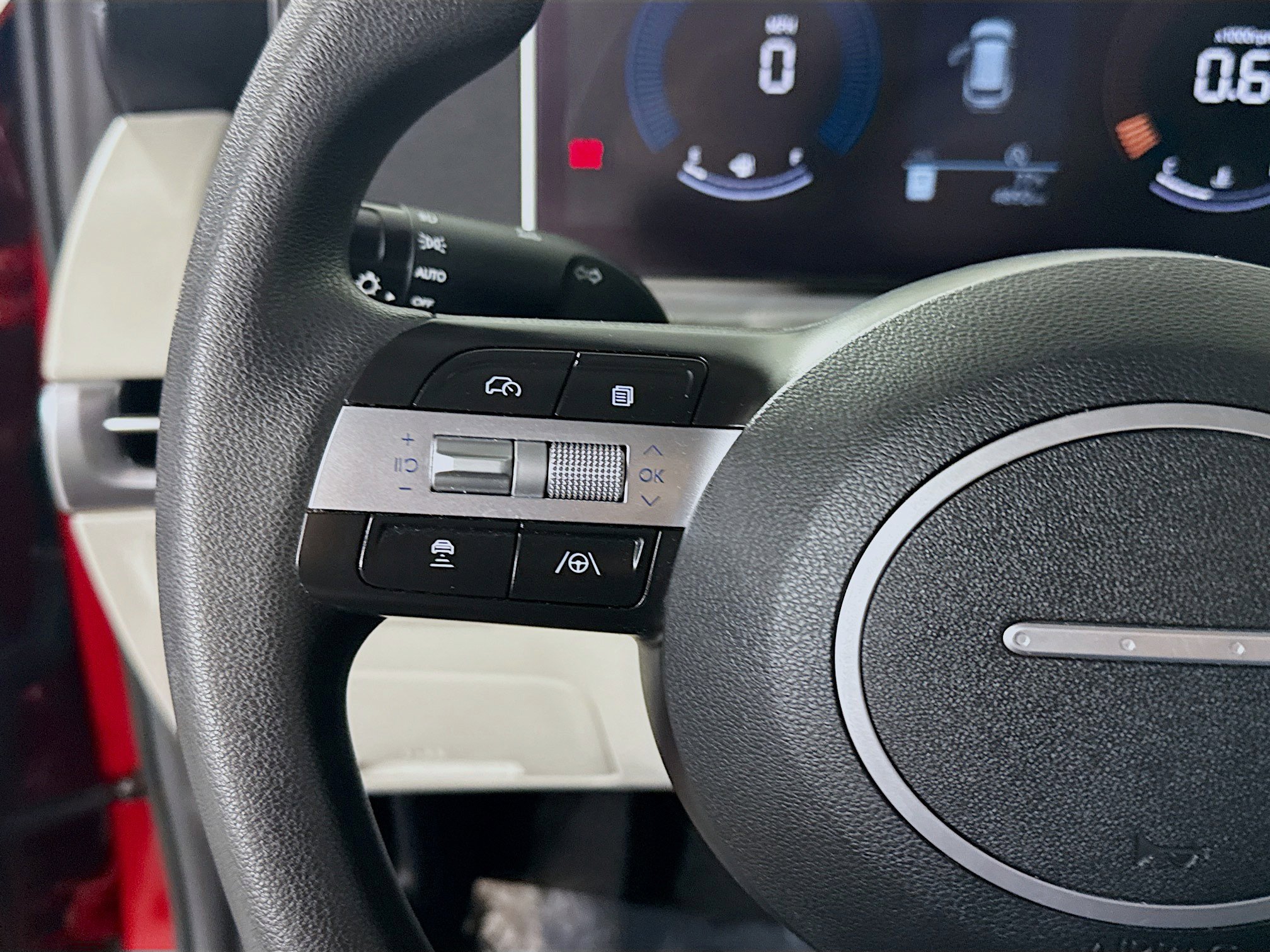 Used 2025 Hyundai Tucson SEL image 14