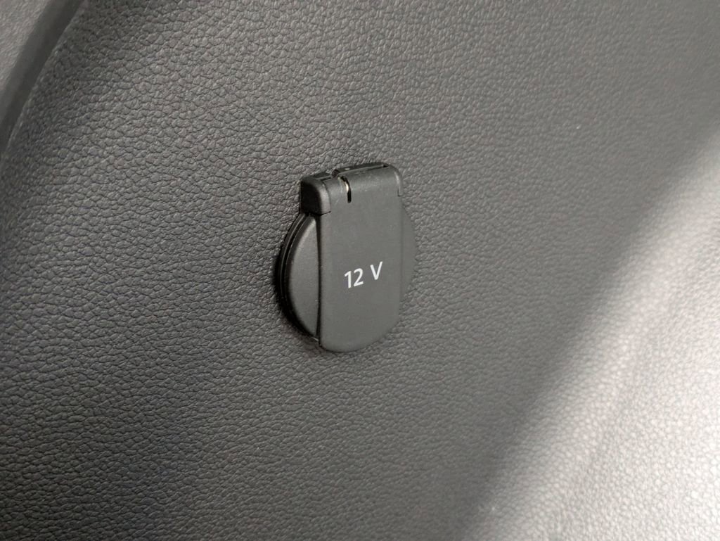 Certified 2024 Volkswagen Atlas Cross Sport SEL R-Line image 15