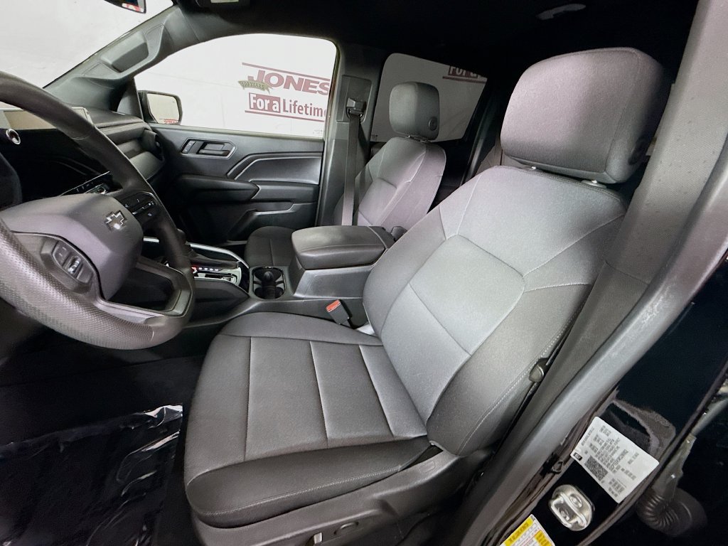 Used 2024 Chevrolet Colorado Trail Boss w/ Technology Package AWD/4WD image 24