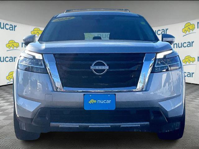 Certified 2024 Nissan Pathfinder SL image 2