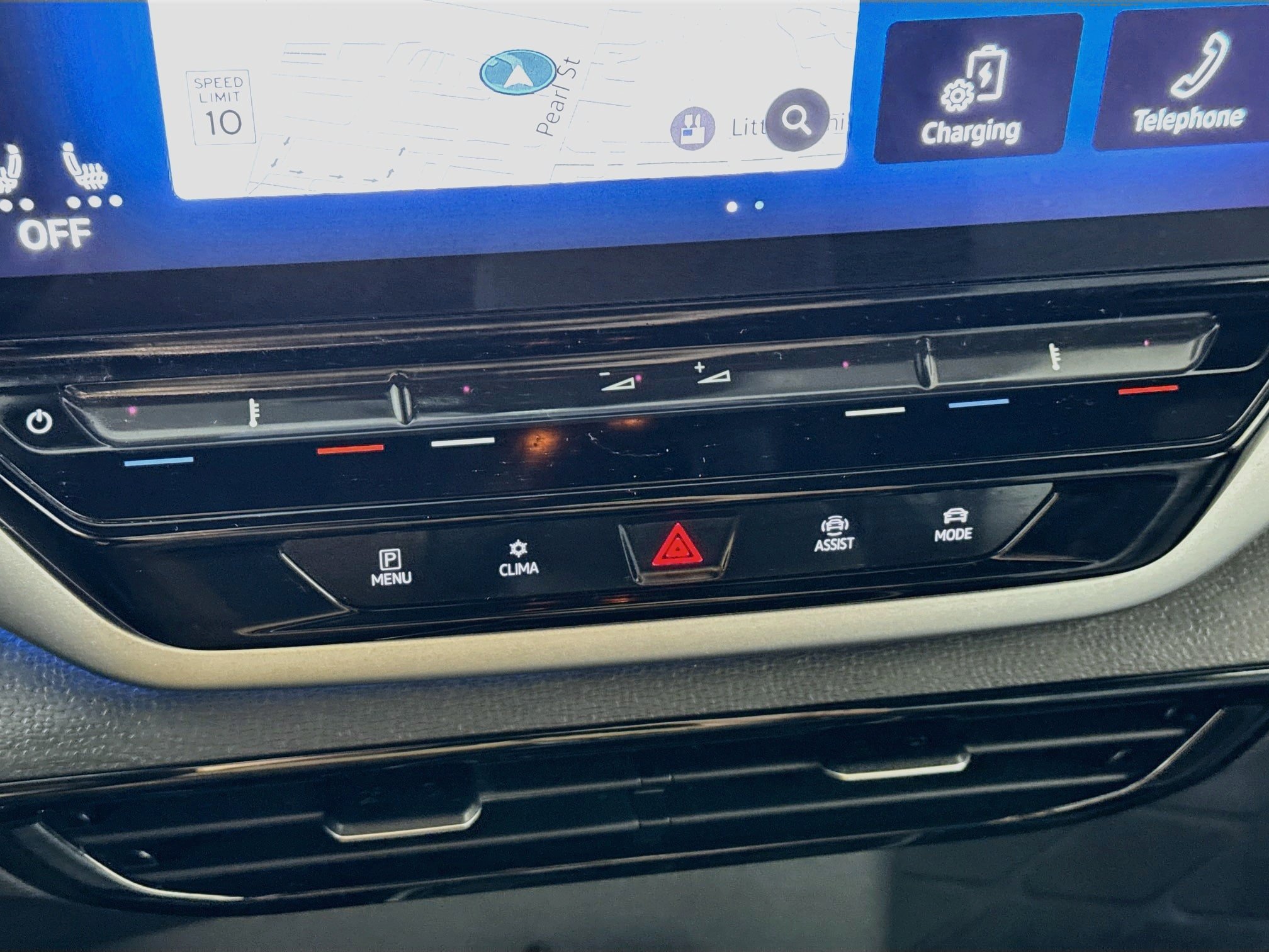 Used 2023 Volkswagen ID.4 Pro AWD/4WD image 18
