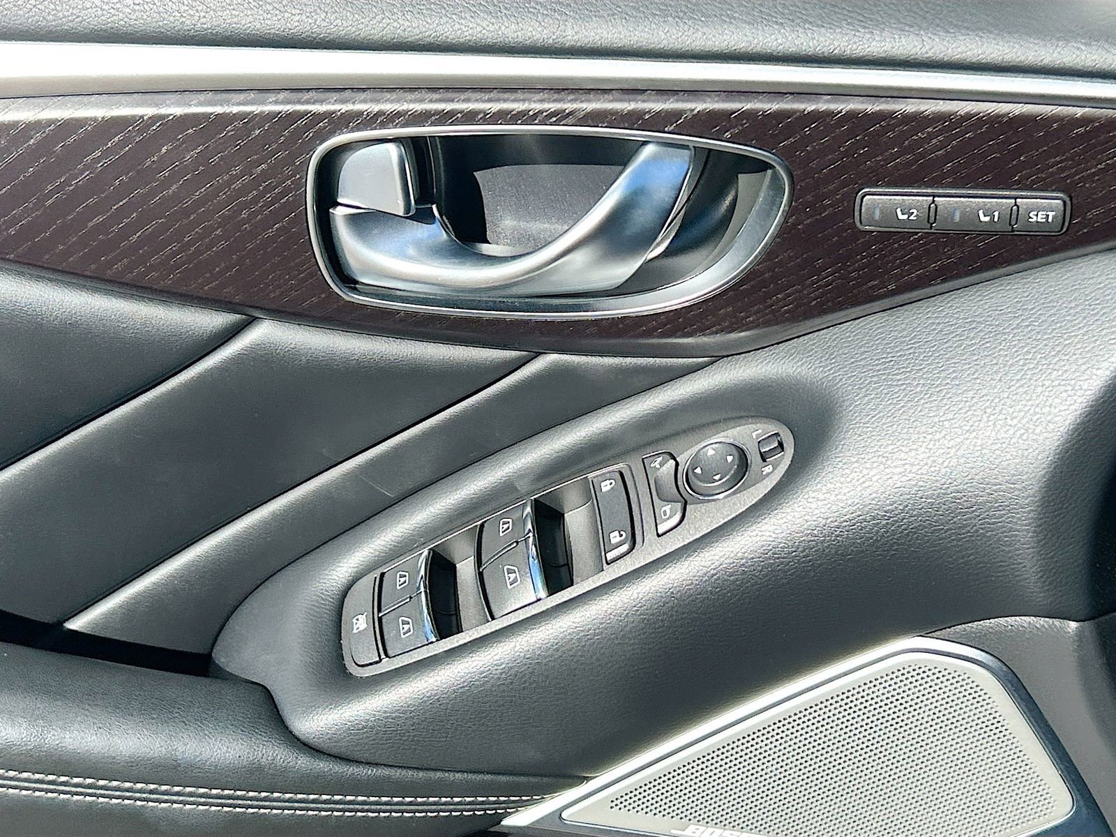 Used 2023 INFINITI Q50 Sensory image 18