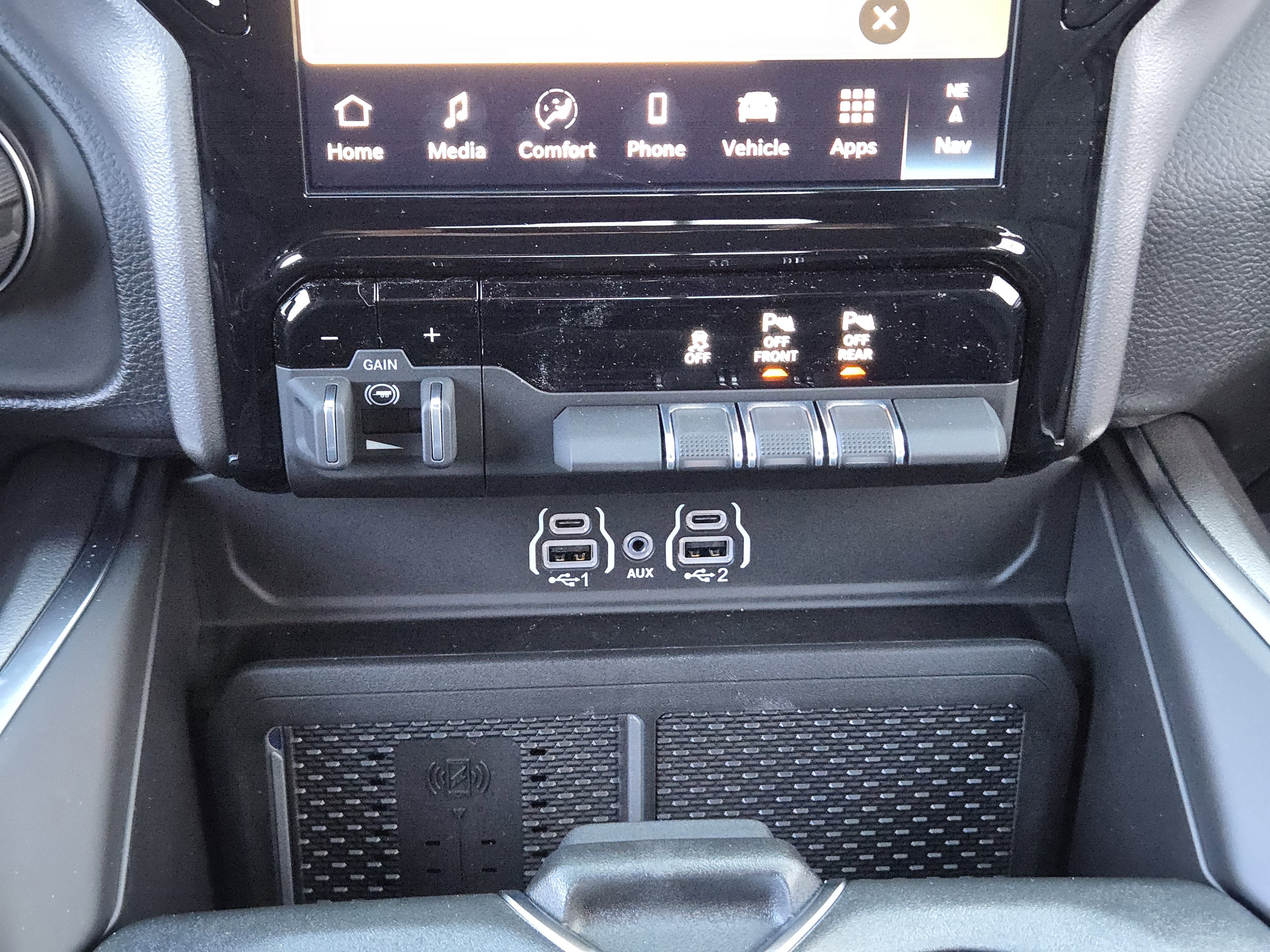 New 2026 RAM 1500 Big Horn AWD/4WD image 17