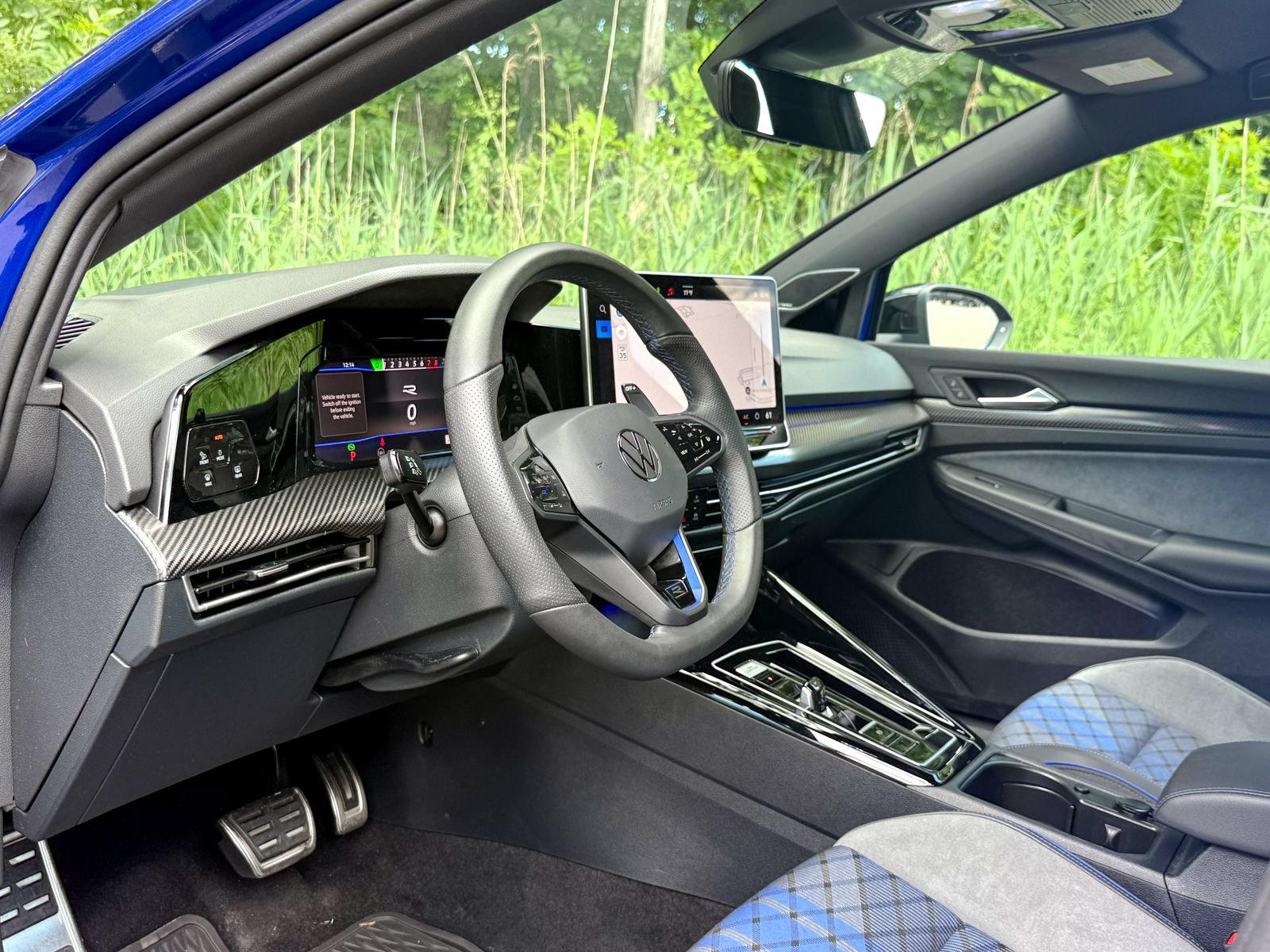 Used 2025 Volkswagen Golf R Black Edition AWD/4WD image 15