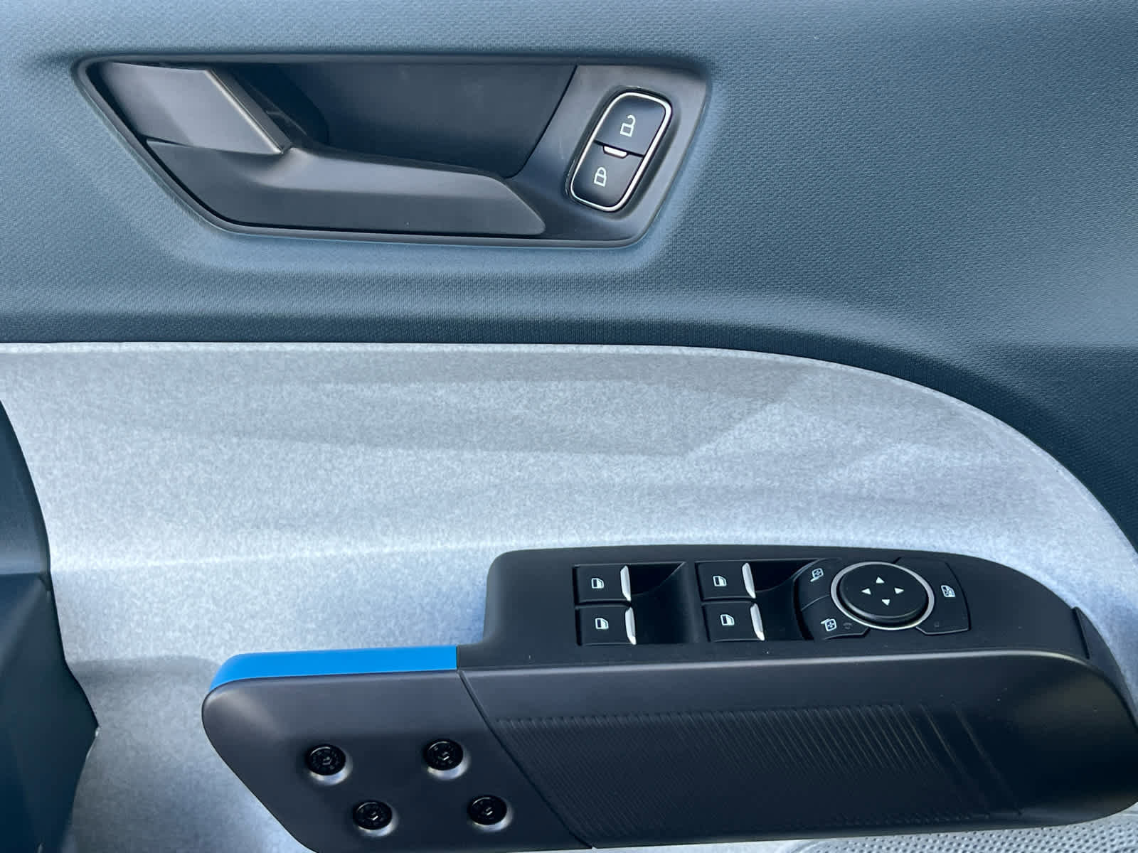 New 2025 Ford Maverick XLT w/ XLT Luxury Package image 29