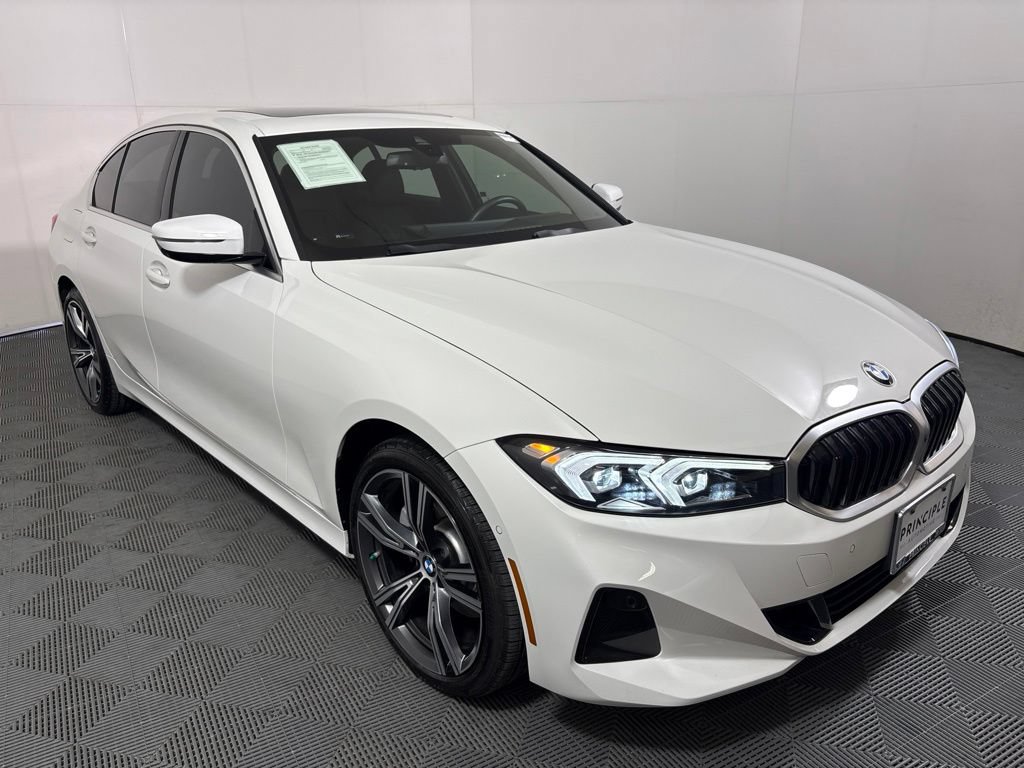 Certified 2024 BMW 330i xDrive Sedan w/ Convenience Package AWD/4WD image 4