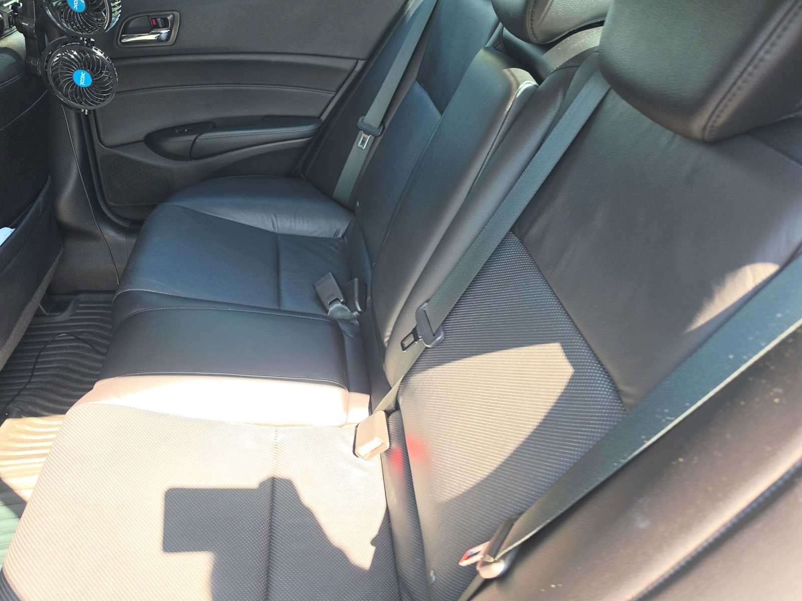 Used 2014 Acura ILX w/ Premium Package FWD image 9