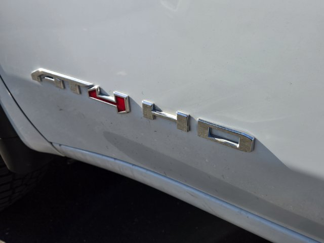 Used 2025 GMC Sierra 2500 AT4 AWD/4WD image 10