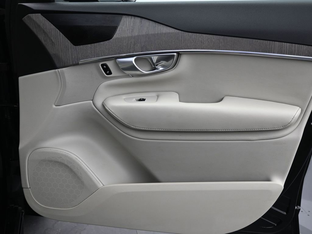 Certified 2023 Volvo XC90 B6 Plus w/ Protection Package Premier image 14