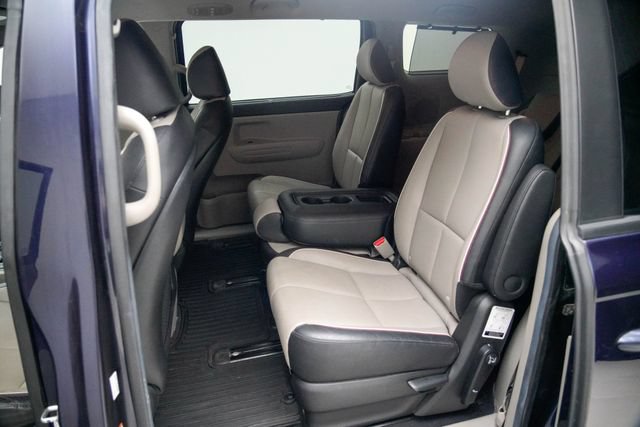 Used 2019 Kia Sedona EX FWD image 24