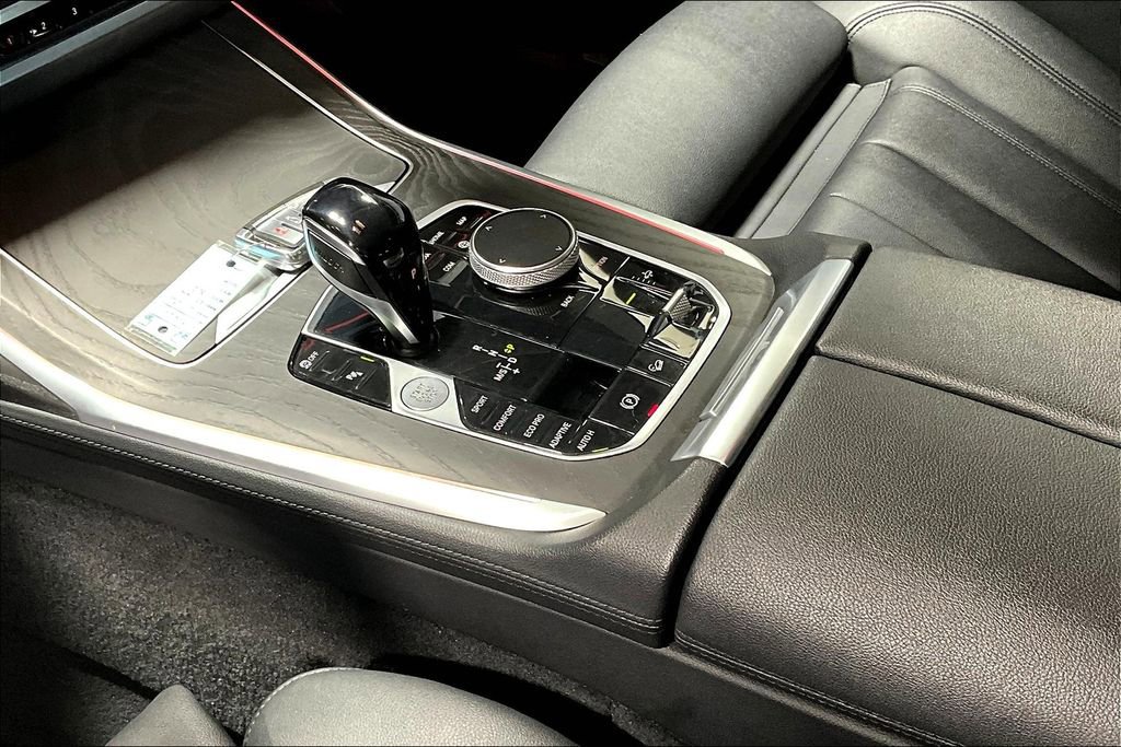 Used 2022 BMW X7 xDrive40i image 17