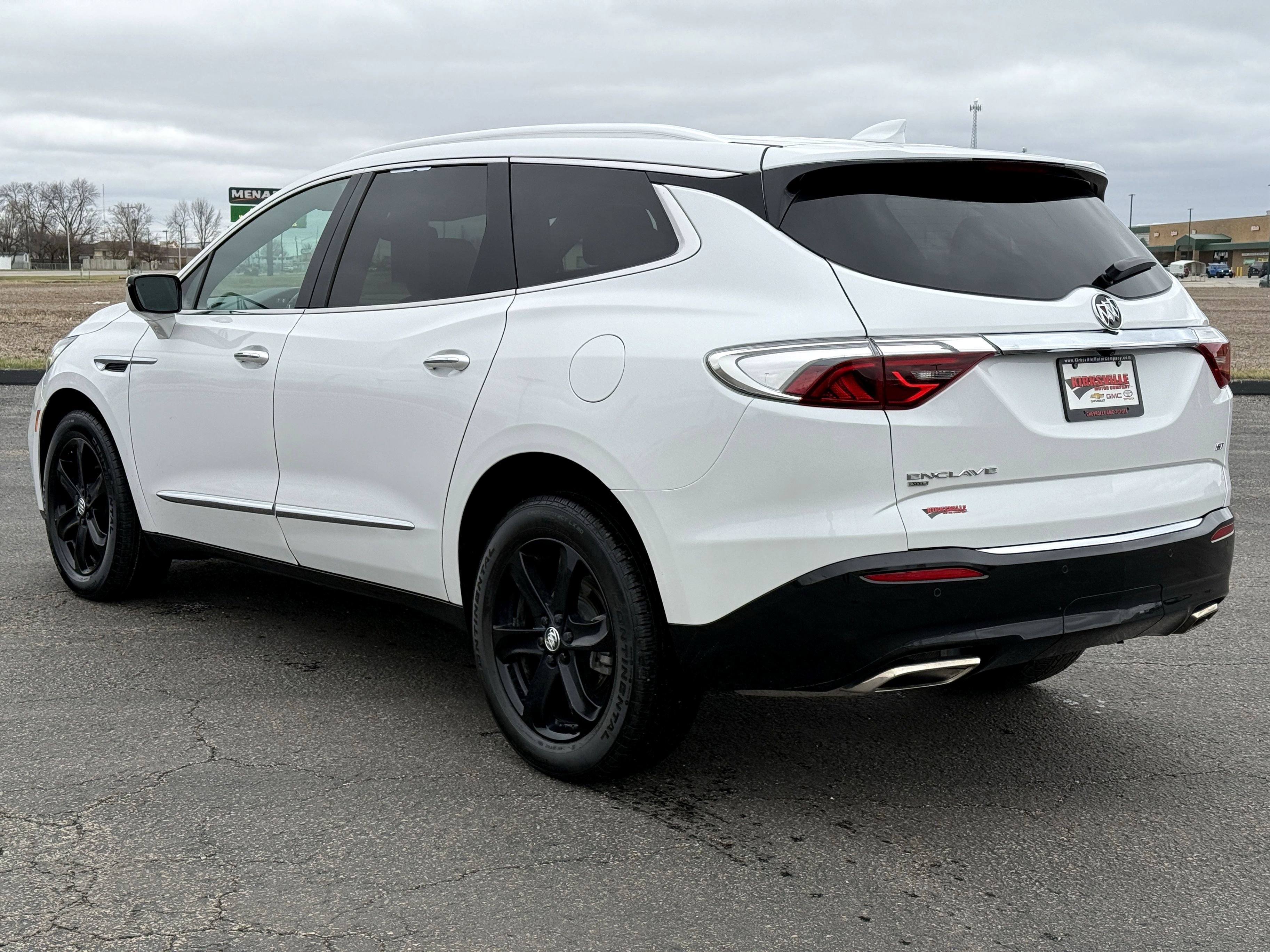 Used 2023 Buick Enclave Essence w/ Experience Buick Package image 5