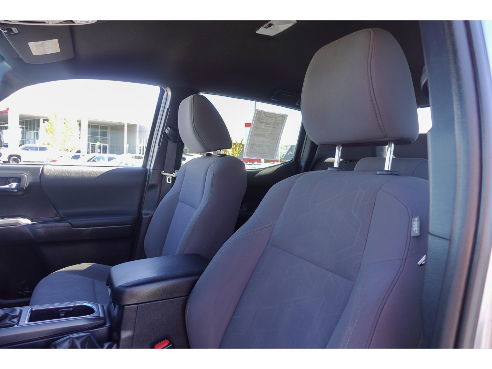 Used 2019 Toyota Tacoma TRD Off-Road w/ Technology Package AWD/4WD image 11