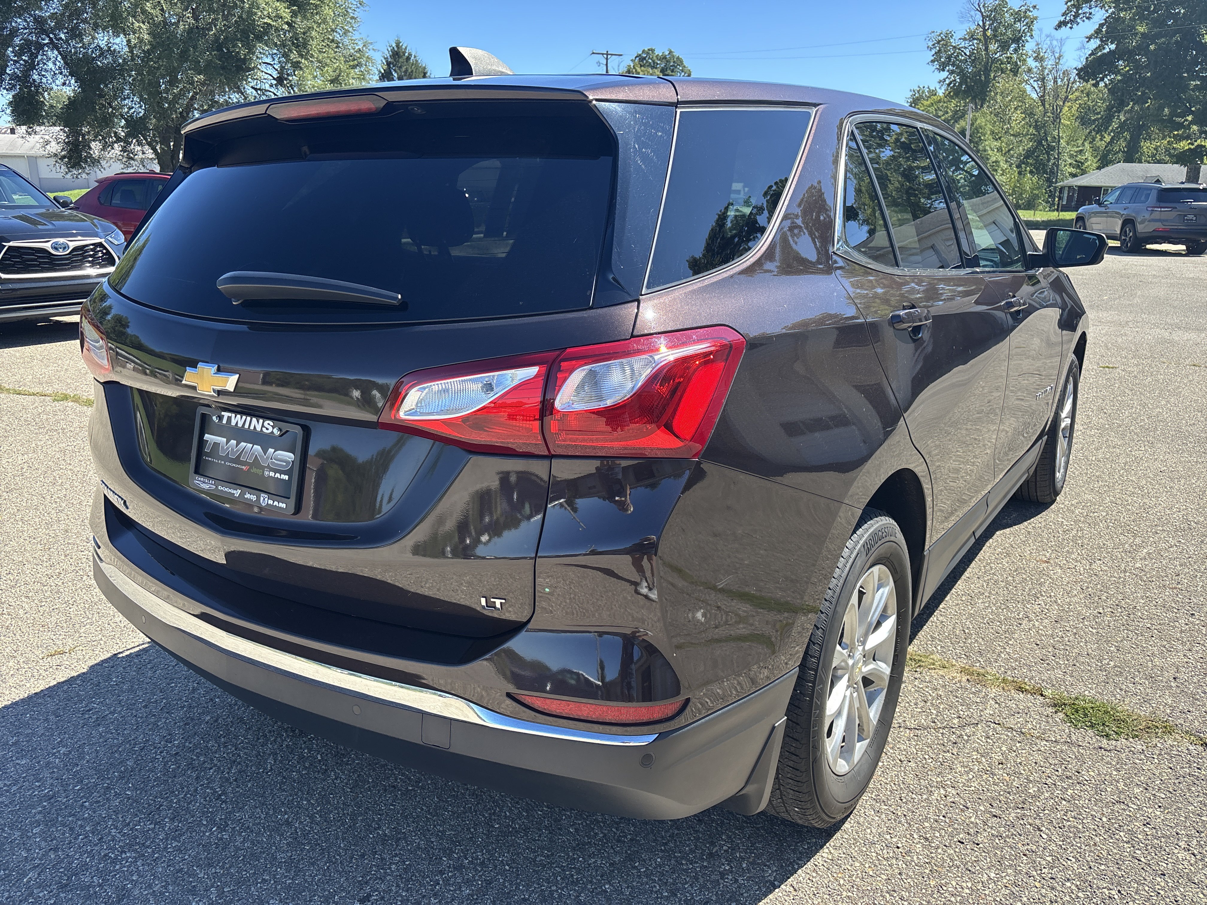 Used 2020 Chevrolet Equinox LT FWD image 3