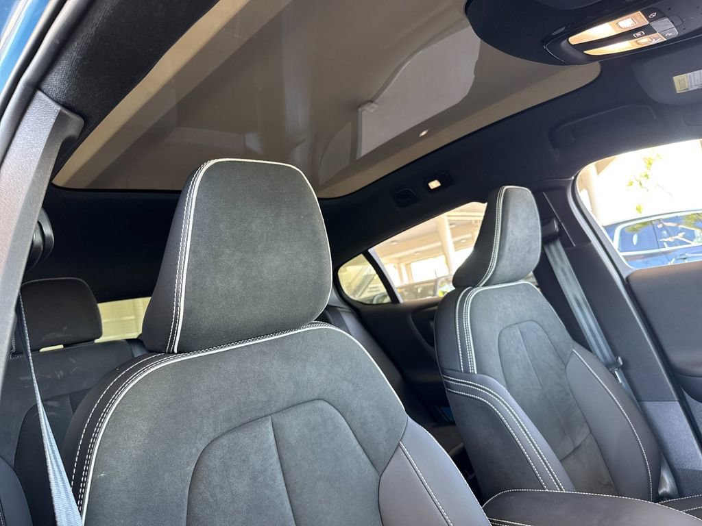 Certified 2023 Volvo C40 P8 Recharge Ultimate image 16