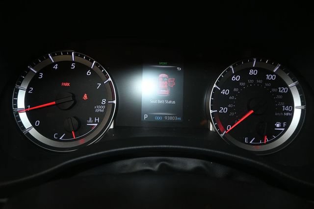 Used 2020 Toyota Highlander LE FWD image 7