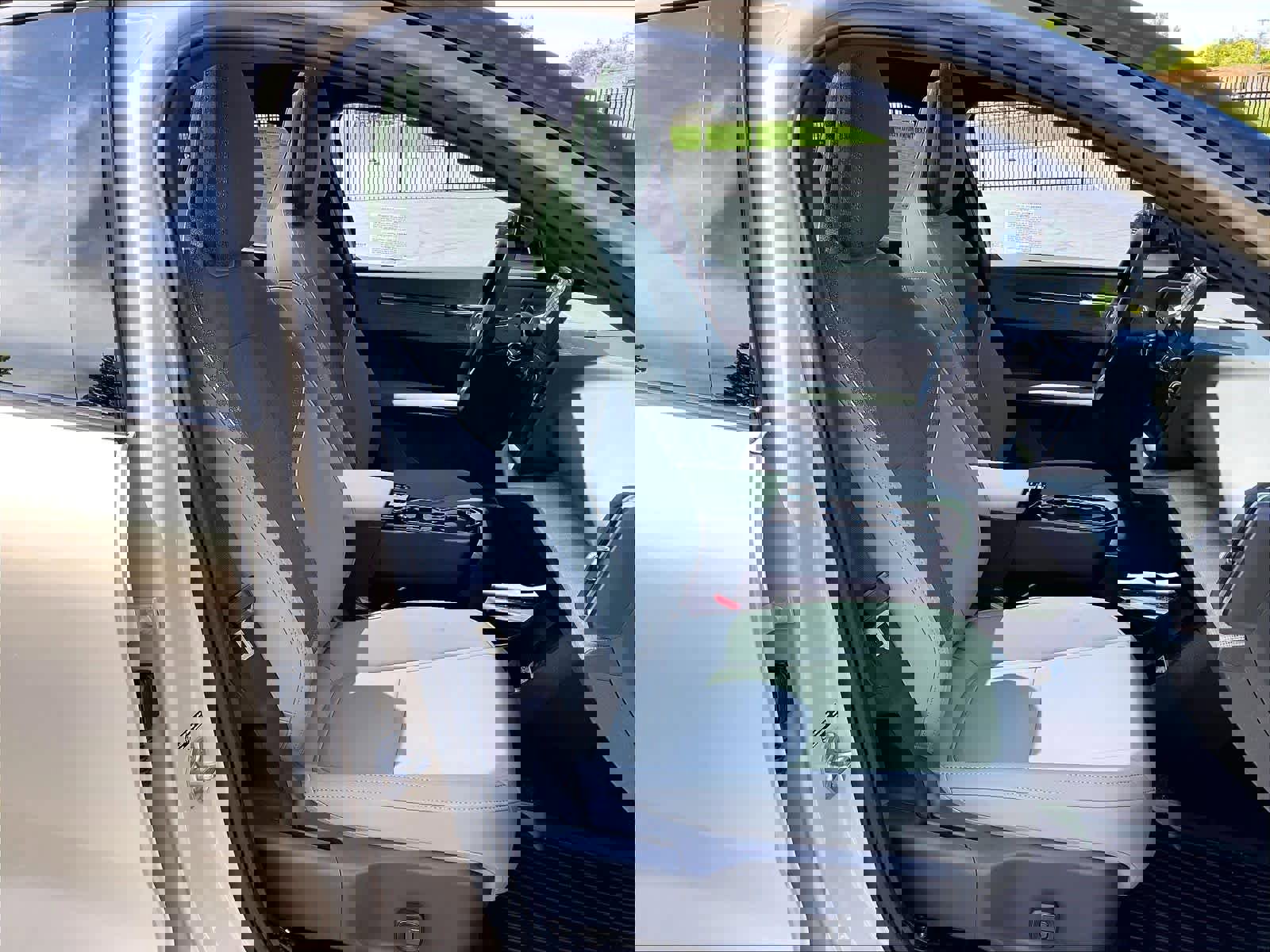 New 2026 Volvo EX30 Plus w/ Protection Package Premier AWD/4WD image 31