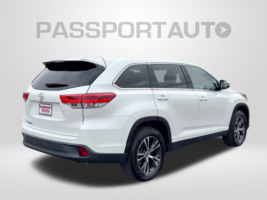 Used 2019 Toyota Highlander LE FWD image 8