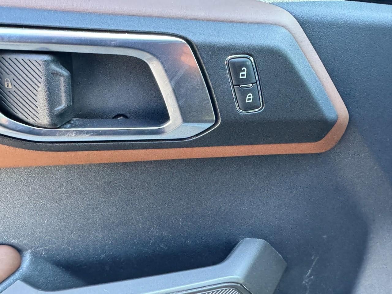 Used 2021 Ford Bronco Outer Banks image 14