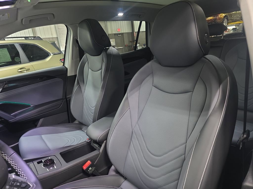 New 2026 Volkswagen Tiguan SE AWD/4WD image 10