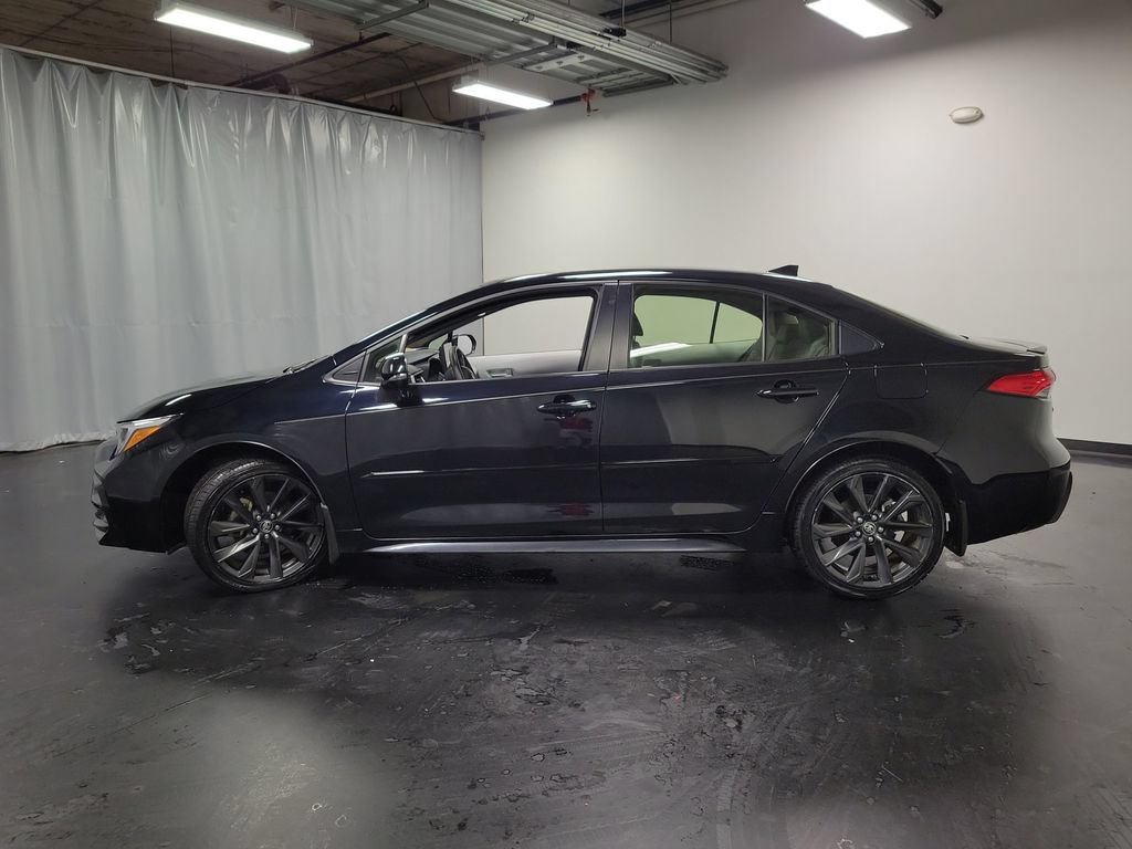 Used 2025 Toyota Corolla SE FWD image 5