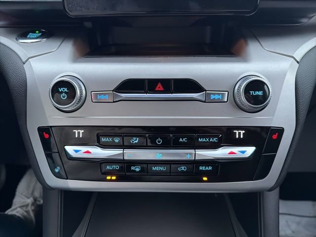 Certified 2021 Ford Explorer XLT w/ Equipment Group 202A image 33