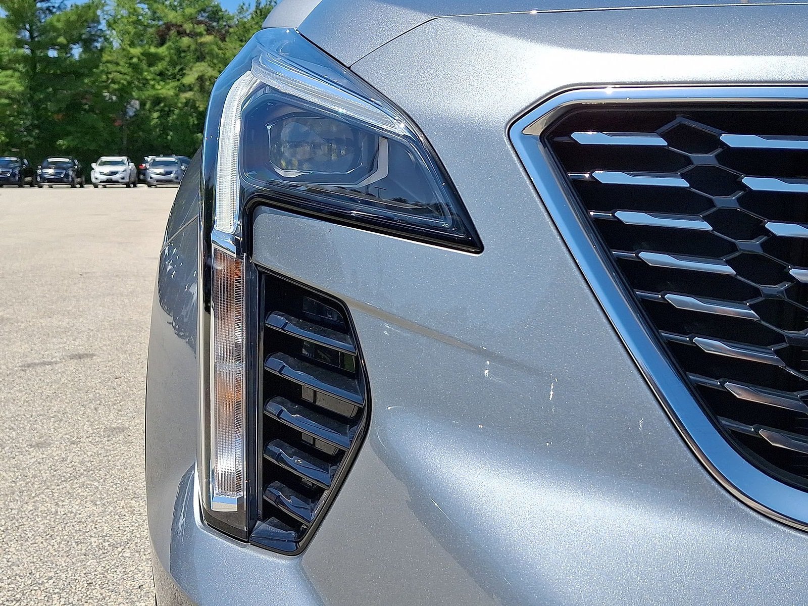 Used 2023 Cadillac XT4 Luxury w/ LPO, Onyx Lite Package AWD/4WD image 28