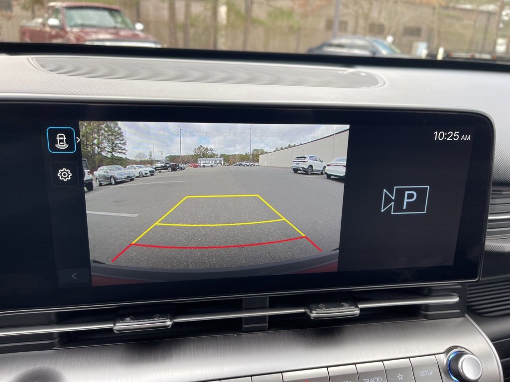 Certified 2025 Hyundai Kona SEL image 11