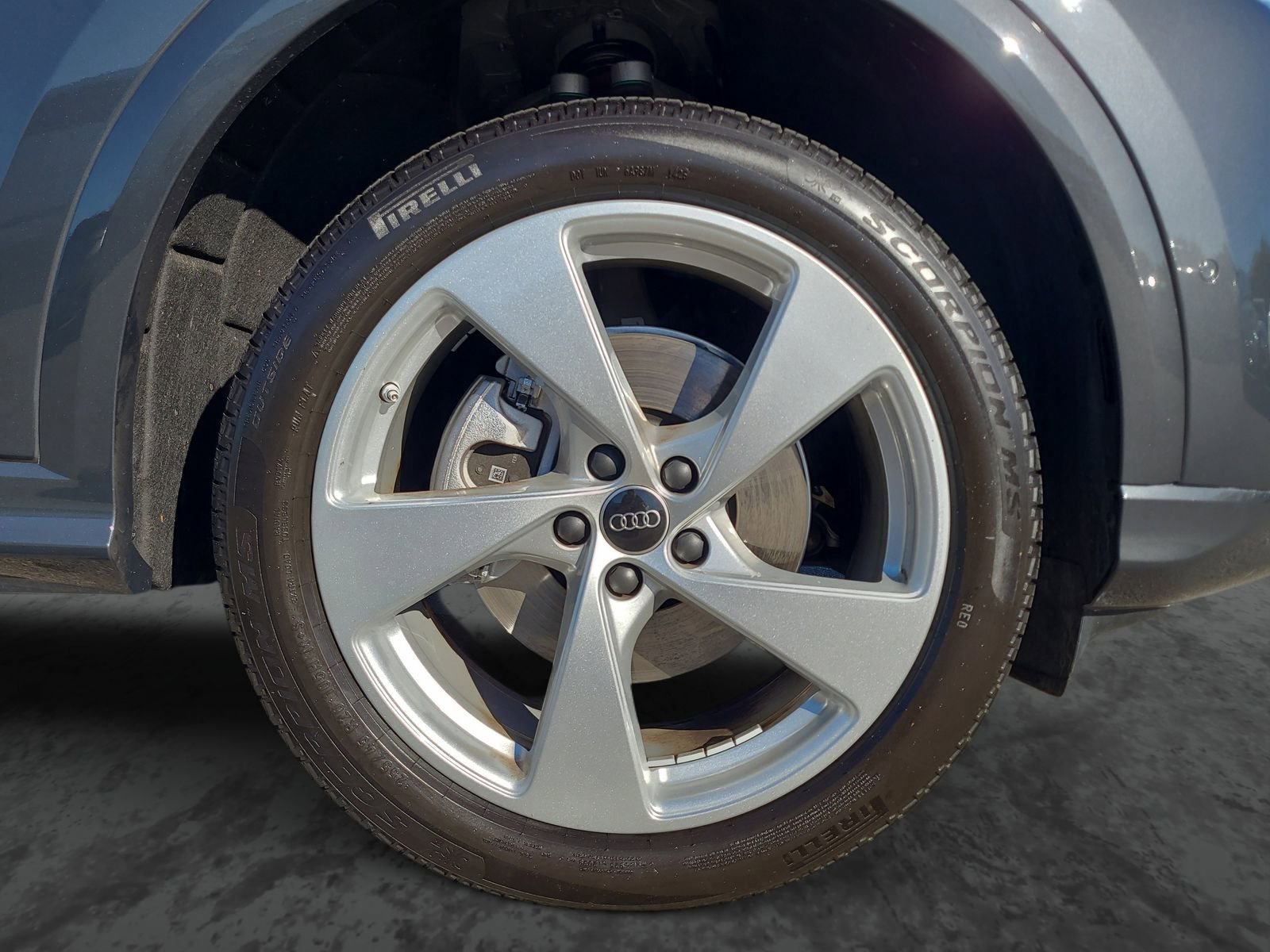 Used 2025 Audi Q5 Premium Plus w/ Premium Plus image 5