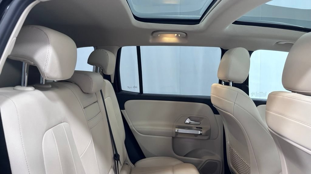 Used 2021 Mercedes-Benz GLB 250 4MATIC image 25