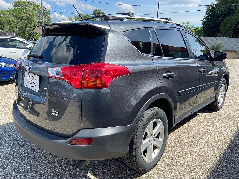 Used 2014 Toyota RAV4 XLE AWD/4WD image 5