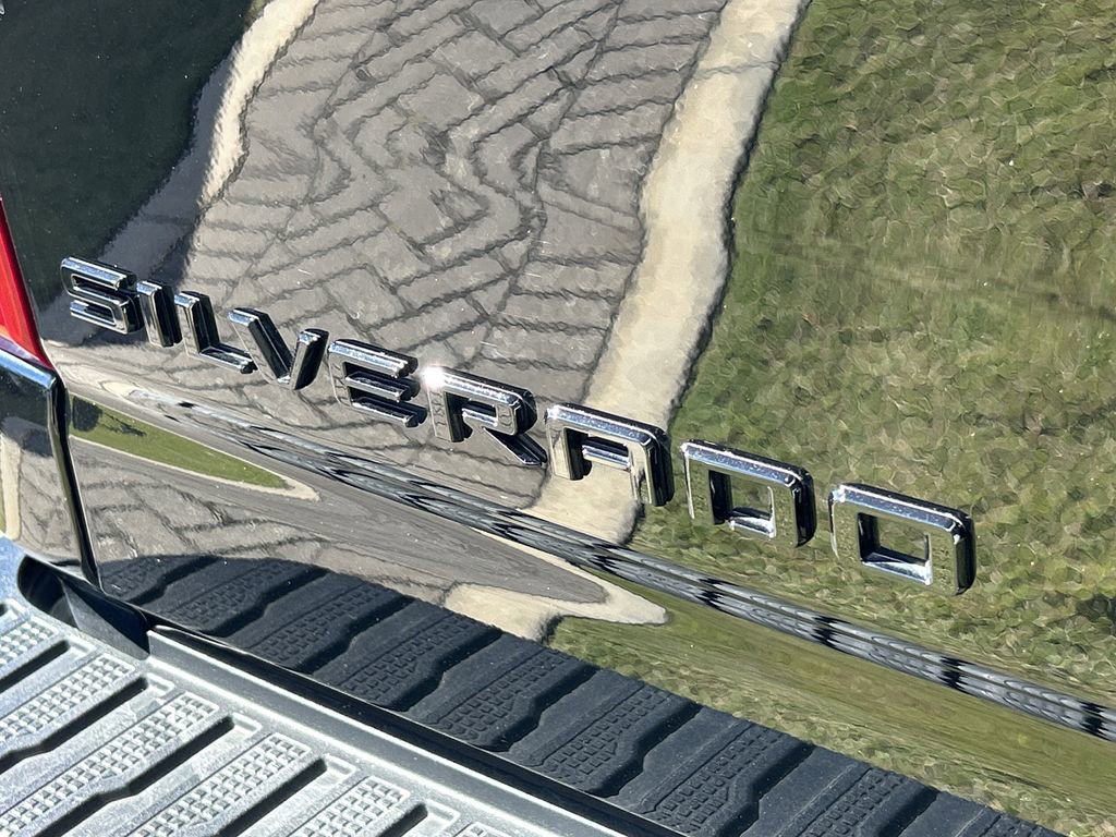 Certified 2025 Chevrolet Silverado 2500 Custom w/ Custom Value Package image 10