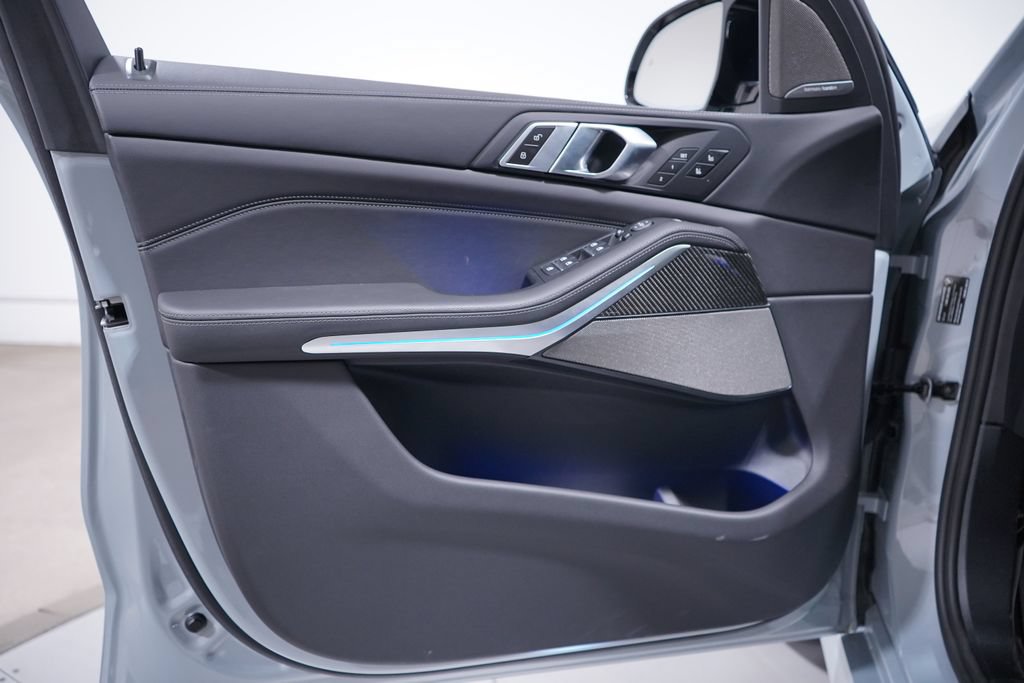 New 2026 BMW X5 M Competition w/ Executive Package AWD/4WD image 18