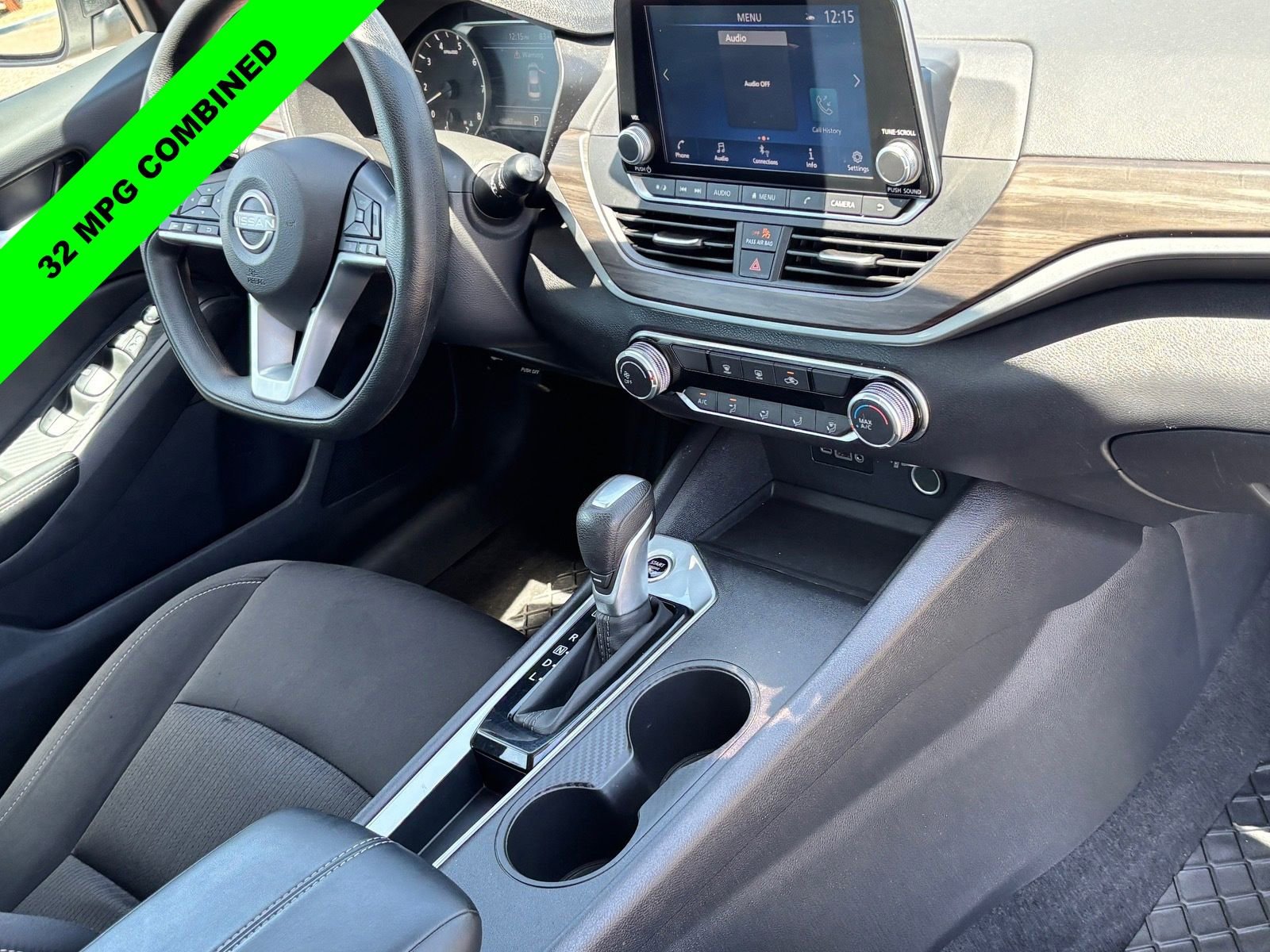 Used 2025 Nissan Altima 2.5 SV FWD image 9