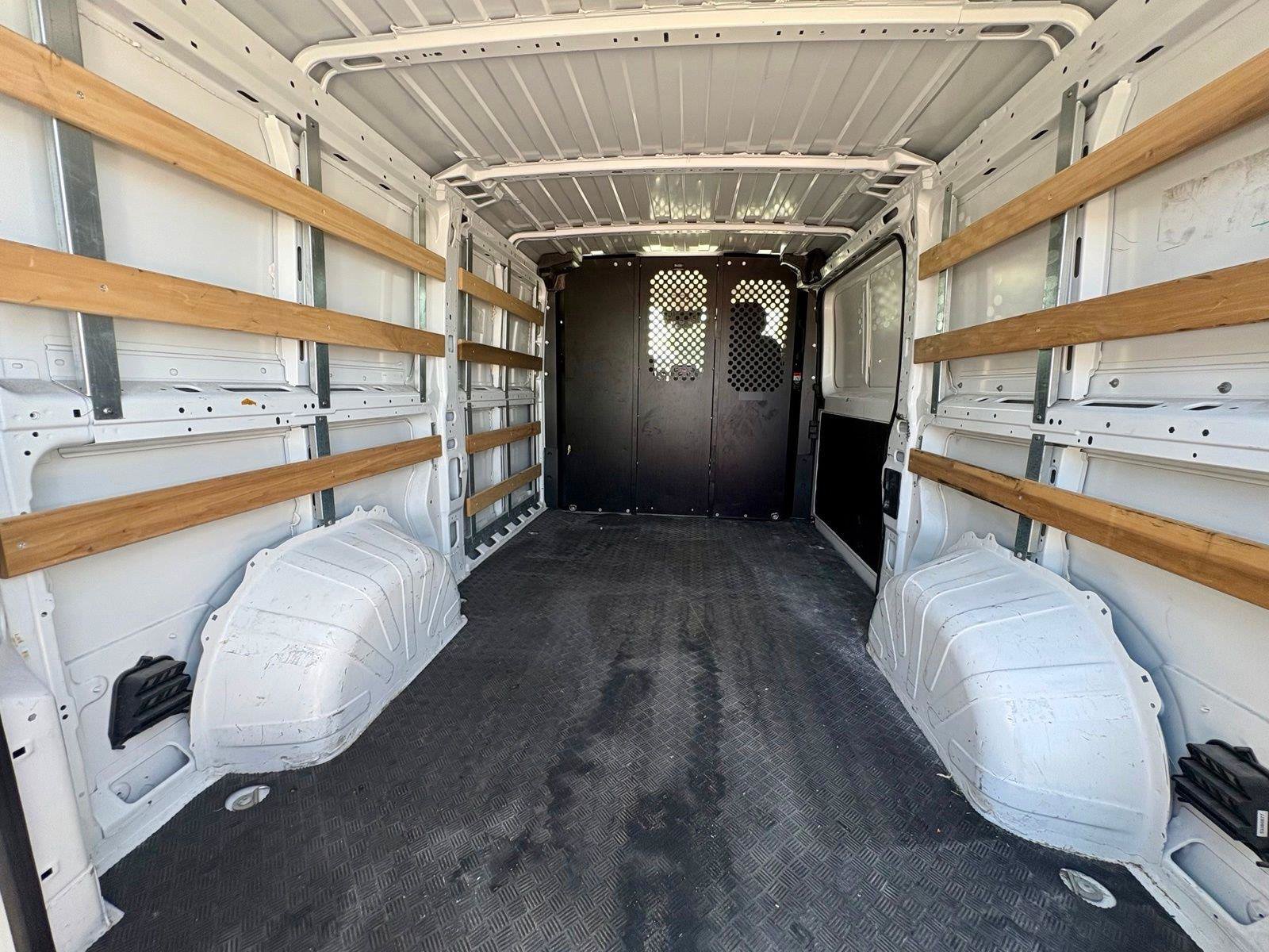 Used 2025 RAM ProMaster 2500 w/ U-Haul Equipment Group FWD image 15